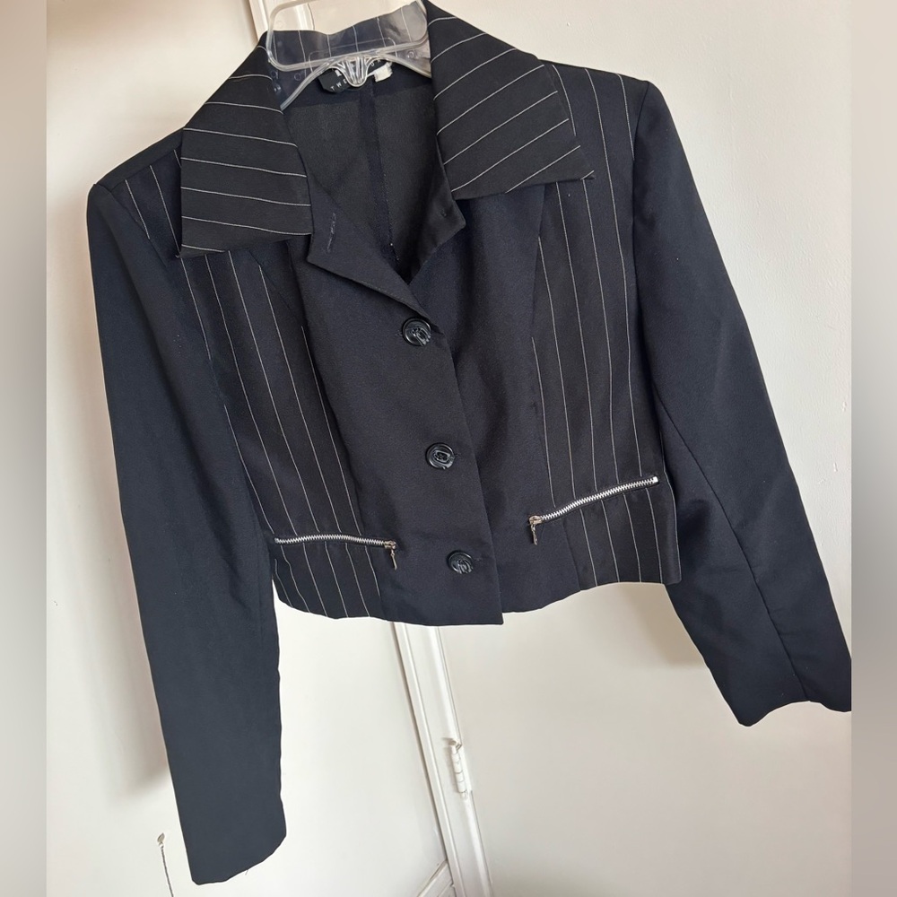 Jacket - Picture 10 of 10